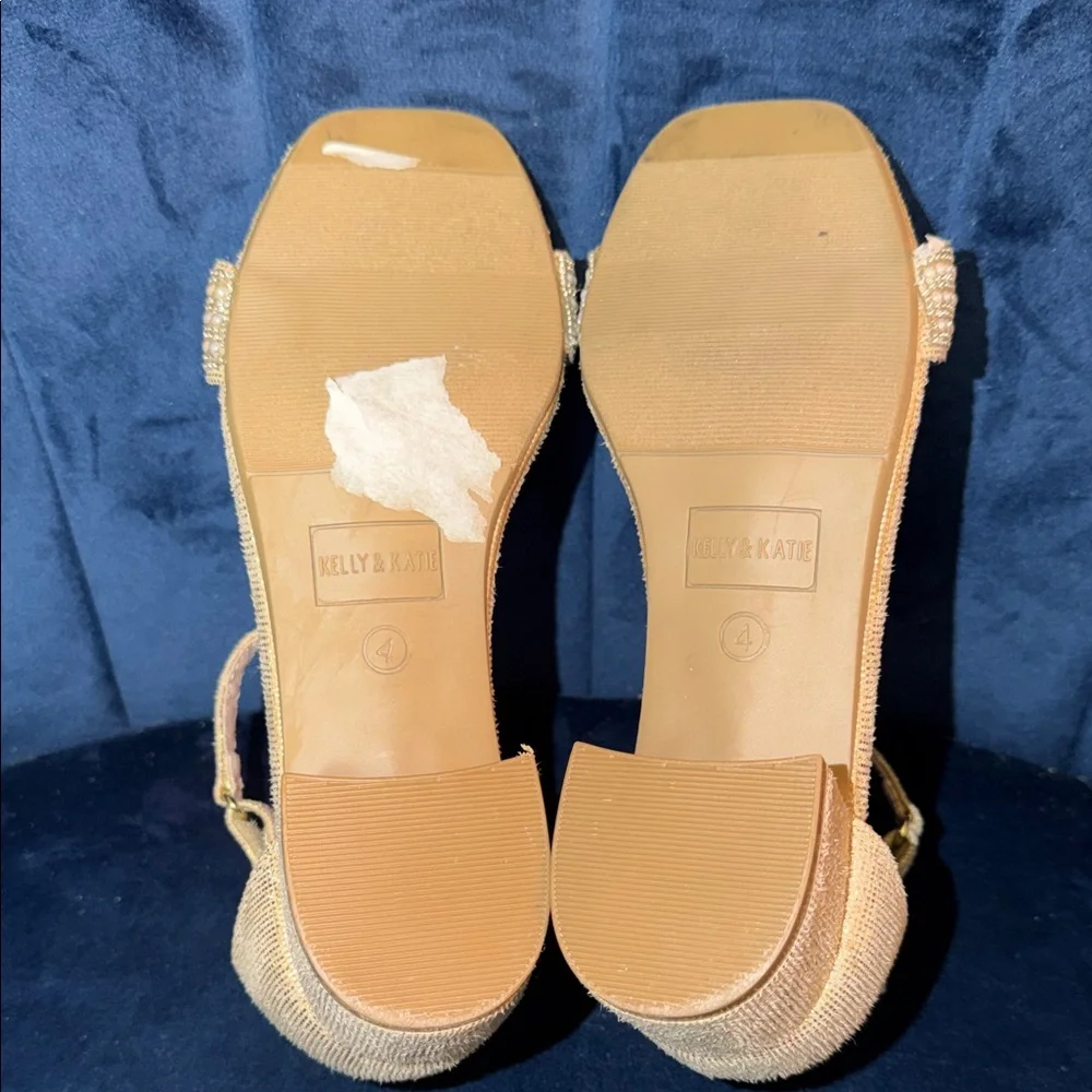 Elegant Gold Girls Sandals Size 4